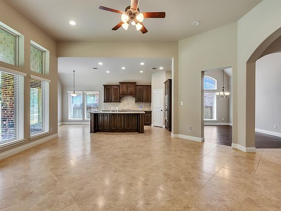 2nd image of 4131 N Creekmont Dr