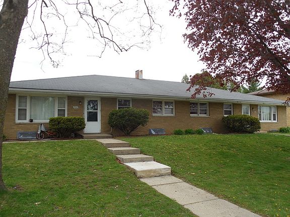 2nd image of 5820 Garrett Ln