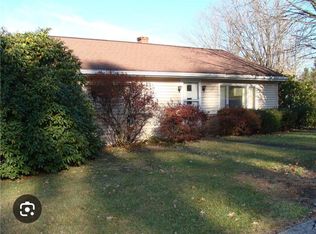 1033 Lakeview Dr, Latrobe, PA 15650