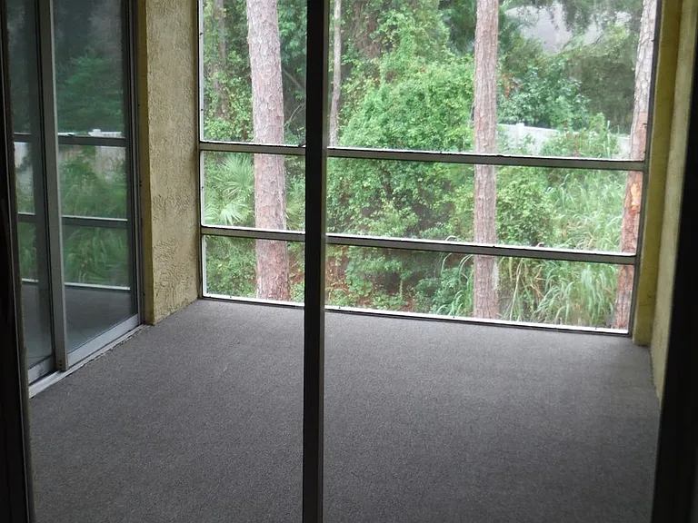 3035 Sir Hamilton Cir — Photo 32