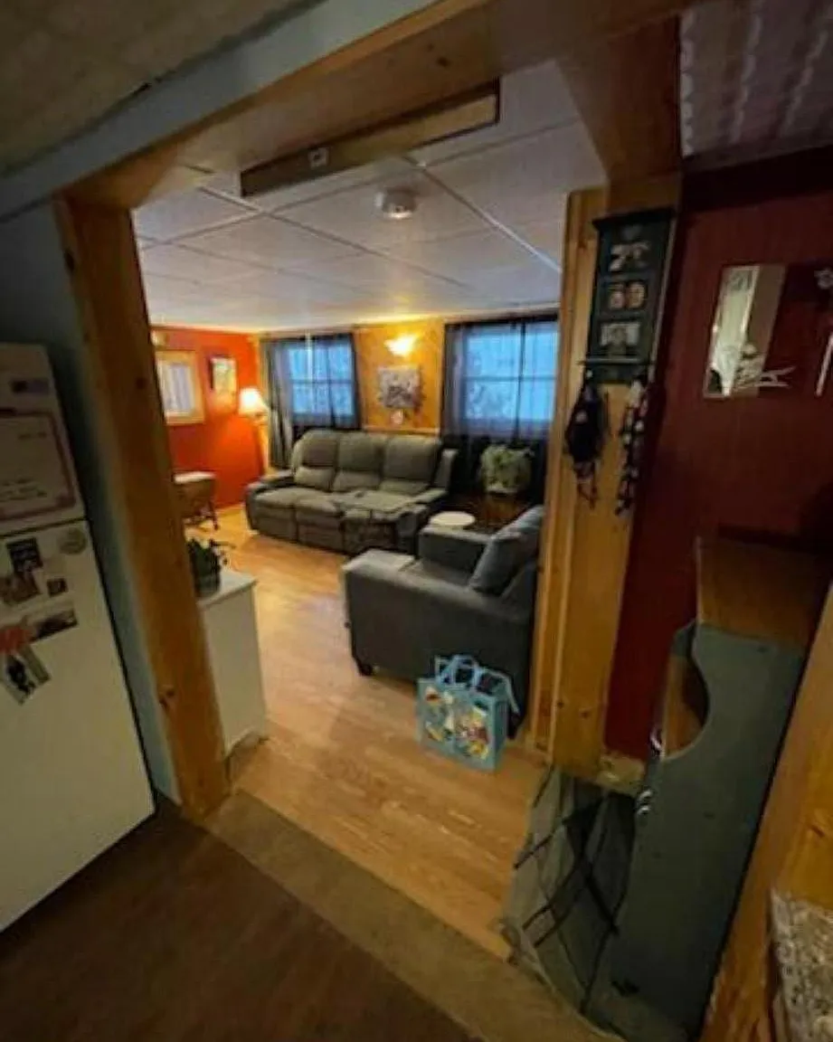 1 bed, 900 sqft, $1,800 — Photo 3