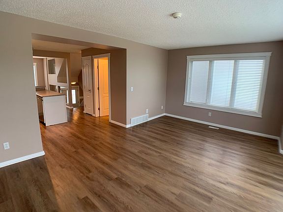 3rd image of 100 Albion Dr #34