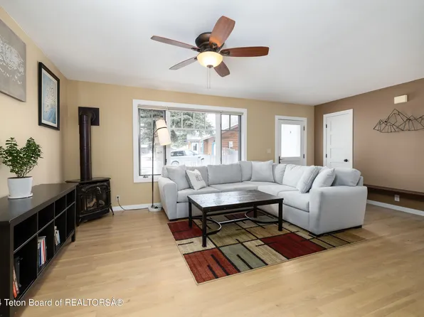 2010 Wildflower Ct, Jackson, WY 83001