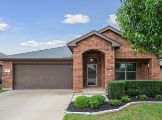 10245 Almondtree Dr, Fort Worth, TX 76140