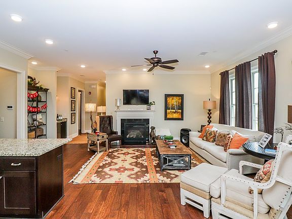 5th image of 1100 Augusta Dr Unit 1003