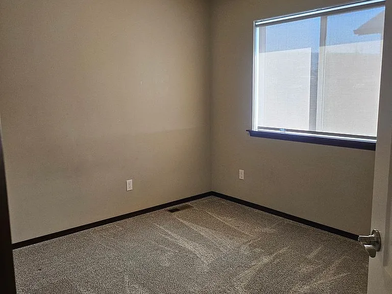 482 S Kansas Loop — Photo 21