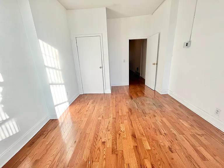297 Troutman St #2R — Photo 13