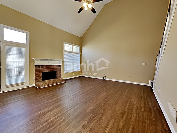 5th image of 1470 Woodpoint Way