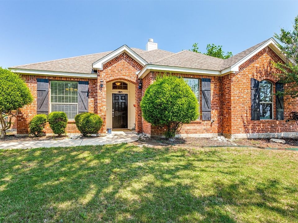1st image of 334 Miramar Cir