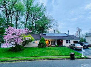 3 Taurus Ct, Edison, NJ 08820