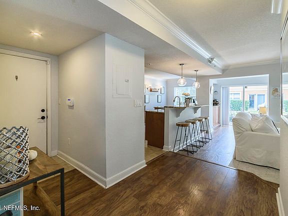 2nd image of 111 25TH Avenue S #M12