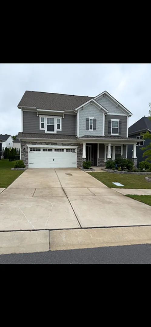 5 BR/4BA | Newly Renovated Single Family Home | 1-Car Garage Parking | Fenced backyard — Photo 1
