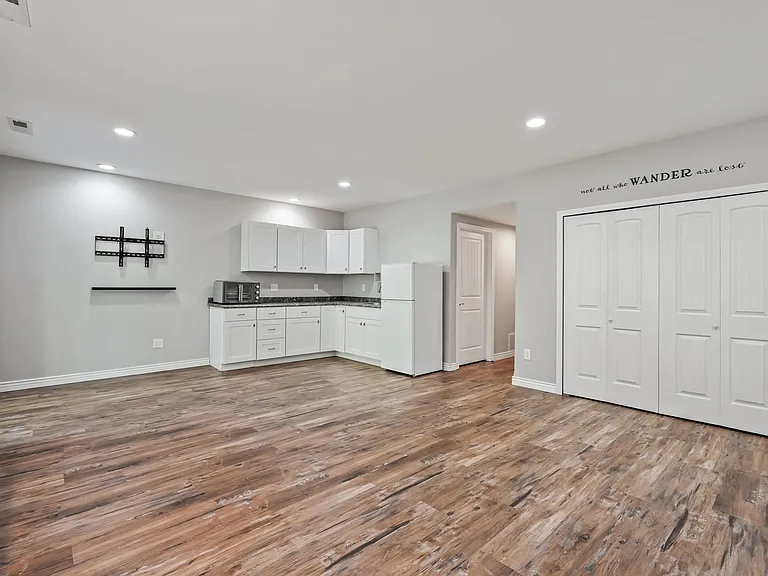 2731 Avalanche Hts — Photo 2