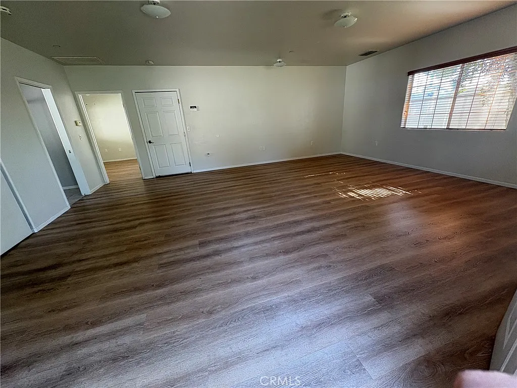 1 bed, 800 sqft, $2,200 — Photo 4
