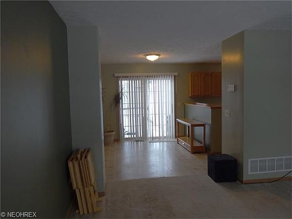 5th image of 434 Pauline Ave