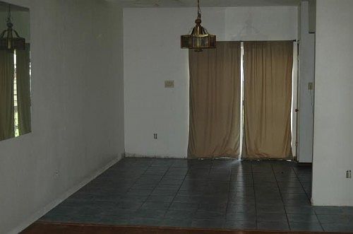 3rd image of 8036 Edgelake Ct
