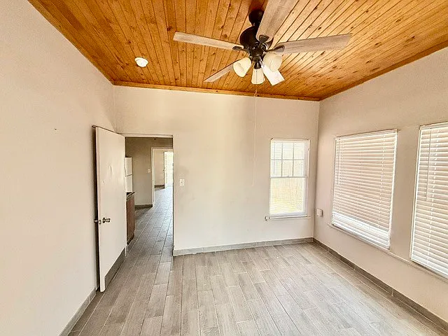 481 S 2nd Ave — Photo 12