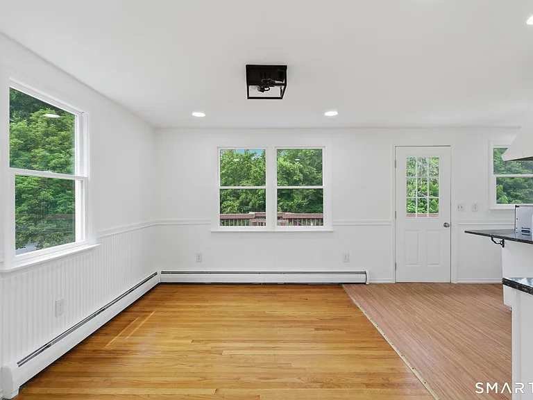 60 Hoffman Rd — Photo 17
