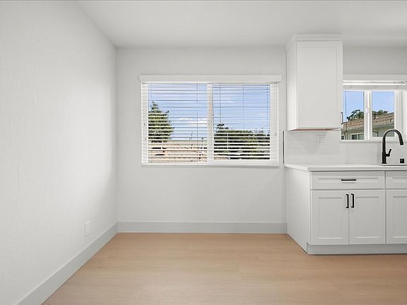 4th image of 1339 Park Dr #14