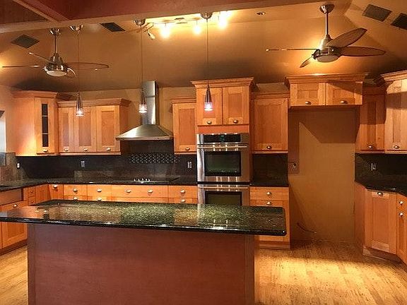 2nd image of 4109 Simmons Dr