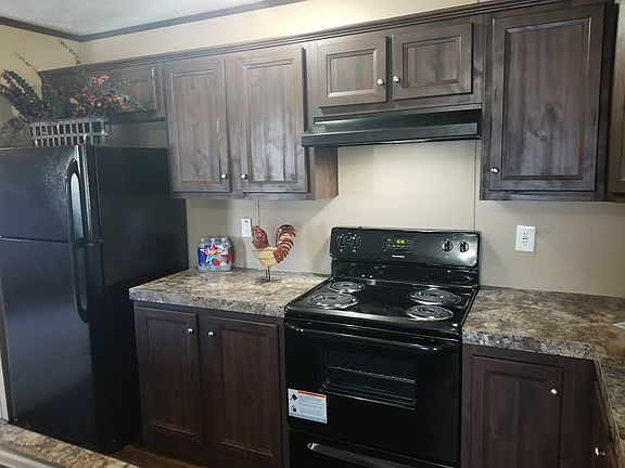 2nd image of 72 Shoreline Ln