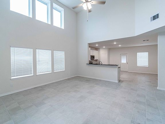 3rd image of 3113 Waxwing Dr