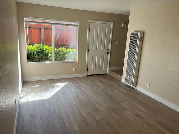2nd image of 41 Squire Ct #D