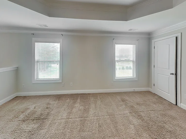 85 Lotus Ln — Photo 8