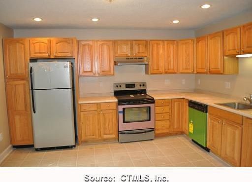 5th image of 49 Sunnyreach Dr