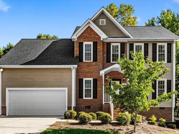 2104 Gate Post Dr, Greensboro, NC 27455