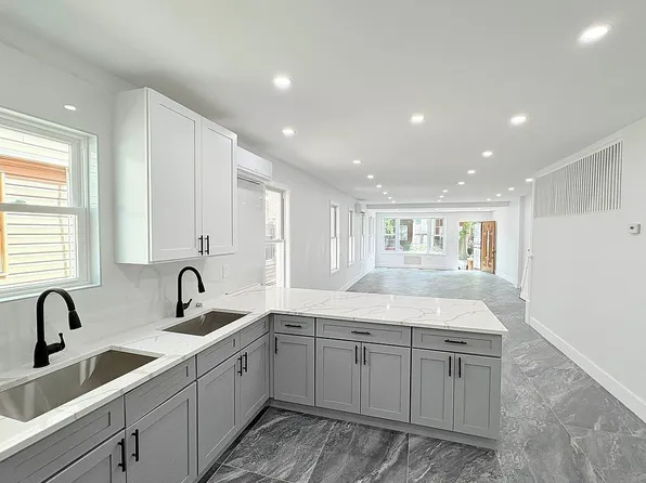 884 Brooklyn Ave, Brooklyn, NY 11203