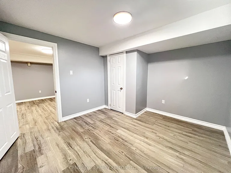 98 Elson St #BASEMENT — Photo 11