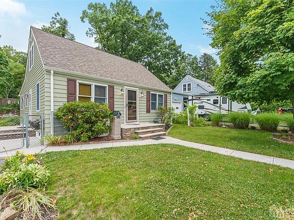 2nd image of 29 Madeline Ave