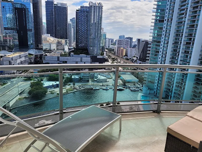361 S Miami Ave — Photo 24