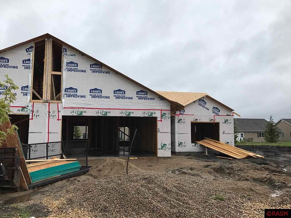 1st image of 305 Skylark Dr
