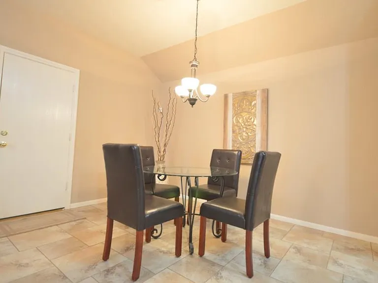2627 Spring Dusk Ln — Photo 24