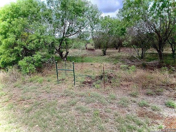 2nd image of 5972 FM 1581
