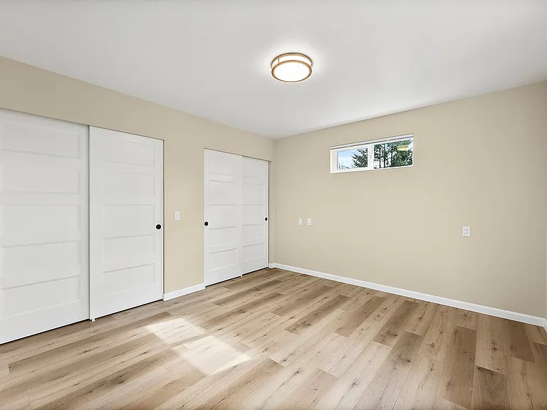 8511 Woodlawn Ave SW — Photo 26