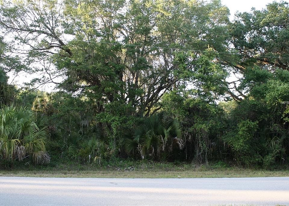 2nd image of 19052 Roosevelt Ave
