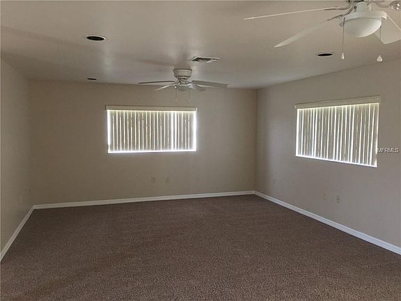 3rd image of 820 Brentwood Dr