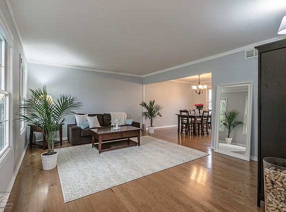 2nd image of 9340 Bedford Dr