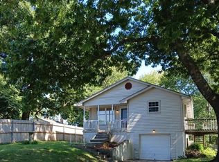 15 Valley Rd, Liberty, MO 64068