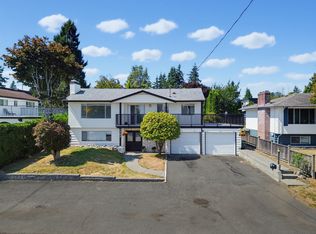 1341 Parker St, White Rock, BC V4B4S4