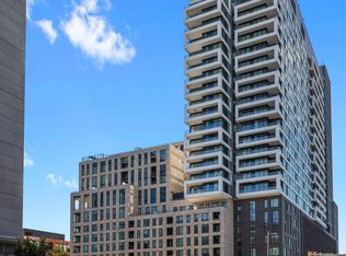1650 Silver Hill Dr #1404, McLean, VA