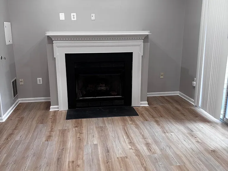 21779 Brondesbury Park Ter — Photo 6