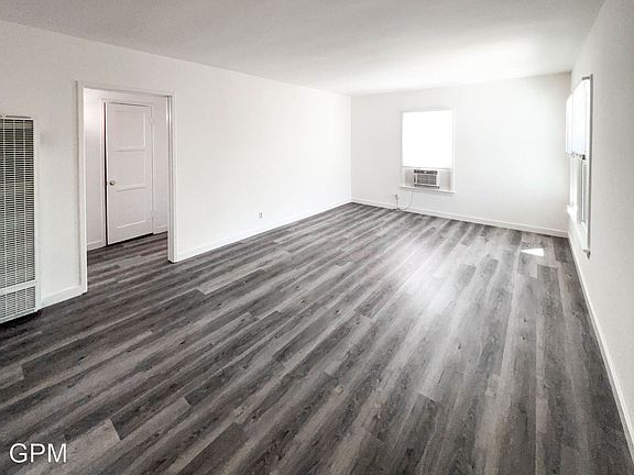 5th image of 1608 Grismer Ave APT D