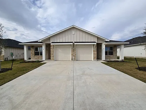 907 Cherry Laurel Ln #A/B Photo 1