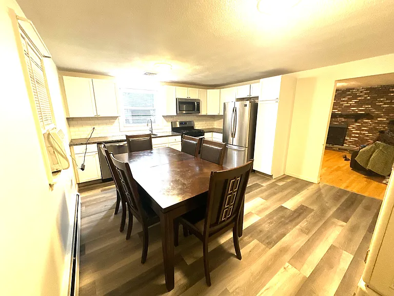 8 Ashby St — Photo 8