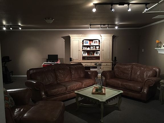 2nd image of 102 Tracy Dr