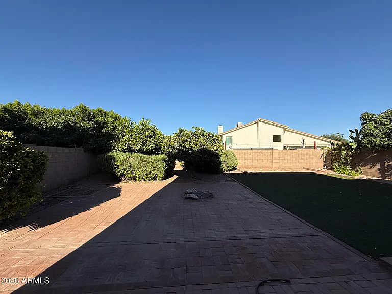 1253 N Spire Ct — Photo 41
